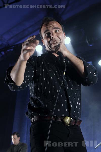 FUTURE ISLANDS - 2017-05-09 - PARIS - Elysee Montmartre - 